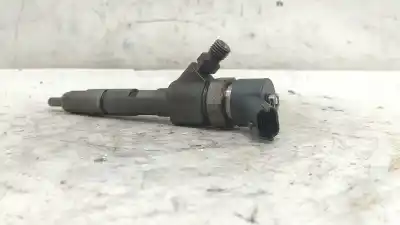 Second-hand car spare part INJECTOR for VOLVO V40 RANCHERA FAMILIAR (645)  OEM IAM references 7700111014  