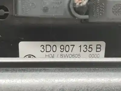 Tweedehands auto-onderdeel binnenlicht voor volkswagen phaeton (3d1, 3d2, 3d3, 3d4, 3d6, 3d7, 3d8, 3d9) 3.0 v6 tdi 4motion oem iam-referenties 3d0907135b  