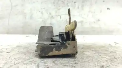 Second-hand car spare part rear left door lock for peugeot 205 ii (20a/c) 1.1 oem iam references   
