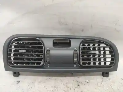 Pezzo di ricambio per auto di seconda mano GRIGLIA DI AERAZIONE per VOLVO S40 I (644) 1.6 Riferimenti OEM IAM 30613950  