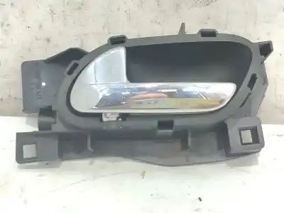 Peça sobressalente para automóvel em segunda mão PUXADOR INTERIOR DIANTEIRO ESQUERDO por PEUGEOT 407 (6D_) 2.0 HDI 135 (6DRHRH, 6DRHRE, 6DRHRG, 6DRHRJ) Referências OEM IAM 22G100187387  