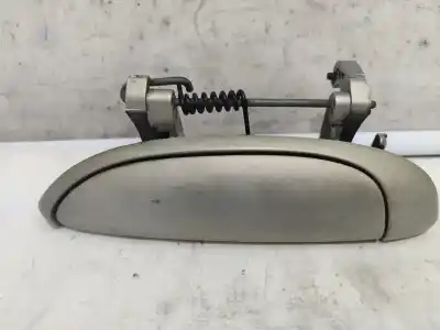 Peça sobressalente para automóvel em segunda mão PUXADOR EXTERIOR FRENTE DIREITO por RENAULT MEGANE I CLASSIC (LA0/1_) 1.9 DTI (LA1U) Referências OEM IAM 7701471884  