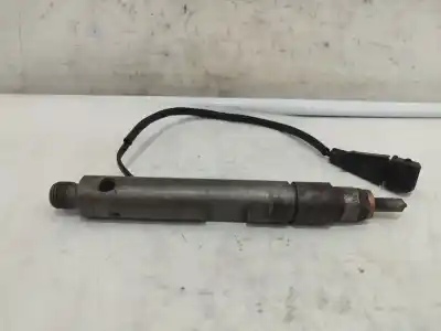 Pezzo di ricambio per auto di seconda mano iniettore per renault megane i classic (la0/1_) 1.9 dti (la1u) riferimenti oem iam 8200047509  