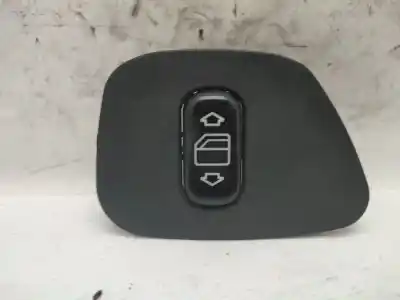Pièce détachée automobile d'occasion COMMANDE DE LÈVE VITRE ARRIÈRE DROIT pour MERCEDES-BENZ CLASE E (W210) E 220 CDI (210.006) Références OEM IAM 210820051064  