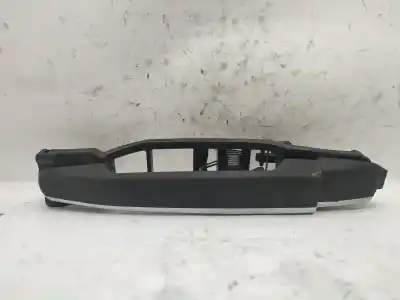 Pièce détachée automobile d'occasion POIGNÉE EXTÉRIEURE ARRIÈRE DROITE pour MERCEDES-BENZ CLASE E (W210) E 220 CDI (210.006) Références OEM IAM 2027601670  