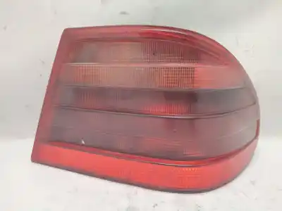 Pièce détachée automobile d'occasion FEU ARRIÈRE DROIT pour MERCEDES-BENZ CLASE E (W210) E 220 CDI (210.006) Références OEM IAM 2108204464  