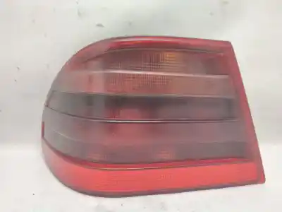 Pièce détachée automobile d'occasion FEU ARRIÈRE GAUCHE pour MERCEDES-BENZ CLASE E (W210) E 220 CDI (210.006) Références OEM IAM 2108204364  