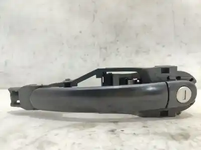 Pièce détachée automobile d'occasion POIGNÉE DE PORTE AVANT GAUCHE pour SEAT ALTEA (5P1) 2.0 TDI 16V Références OEM IAM 5M0857754EQVZ  