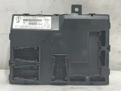 Pièce détachée automobile d'occasion BOÎTES À FUSIBLES pour FORD FIESTA VI (CB1, CCN) 1.6 TDCI Références OEM IAM 8V5115K600CJ  