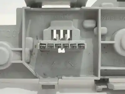 Pezzo di ricambio per auto di seconda mano portalampada per opel vectra c (z02) 2.0 dti 16v (f69) riferimenti oem iam   