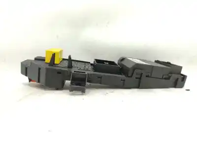 Second-hand car spare part fuse box unit for saab 9-3 ranchera familiar (e50) 1.9 tid oem iam references 12843162   Second-hand car spare part fuse box unit for saab 9-3 ranchera familiar (e50) 1.9 tid oem iam references 12843162