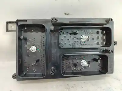 Peça sobressalente para automóvel em segunda mão caixa de fusíveis e relés por opel astra h gtc (a04) 1.9 cdti (l08) referências oem iam 13208748  