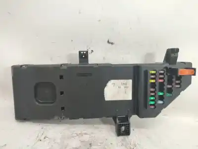 Peça sobressalente para automóvel em segunda mão caixa de fusíveis e relés por opel vectra c gts (z02) 1.9 cdti (f68) referências oem iam 13193588  