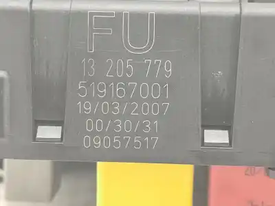 Peça sobressalente para automóvel em segunda mão caixa de fusíveis e relés por opel vectra c gts (z02) 1.9 cdti (f68) referências oem iam 460023260  