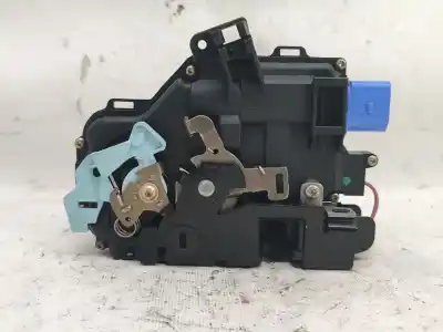 Автозапчастина б/у замок дверей заднього лівого для skoda octavia ii combi (1z5) 2.0 tdi 16v посилання на oem iam 7l0839015d  