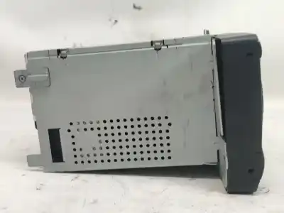 Second-hand car spare part audio system / radio cd for skoda octavia ii combi (1z5) 2.0 tdi 16v oem iam references e1110r022432  