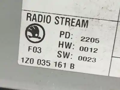 Second-hand car spare part audio system / radio cd for skoda octavia ii combi (1z5) 2.0 tdi 16v oem iam references e1110r022432  
