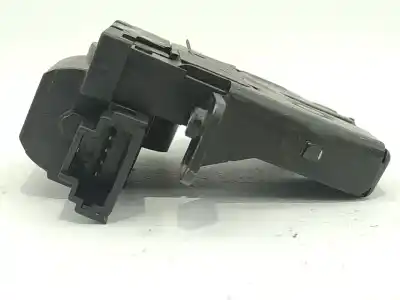 Second-hand car spare part trunk lock for renault laguna ii (bg0/1_) 2.0 dci (bg1t) oem iam references 8200229957   Second-hand car spare part trunk lock for renault laguna ii (bg0/1_) 2.0 dci (bg1t) oem iam references 8200229957