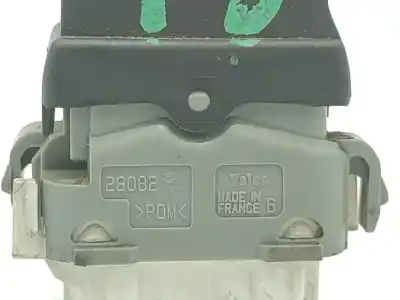 Peça sobressalente para automóvel em segunda mão botão / interruptor elevador vidro traseiro direito por renault laguna ii (bg0/1_) 2.0 dci (bg1t) referências oem iam 8200315029  