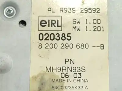 Pezzo di ricambio per auto di seconda mano impianto audio / radio cd per renault laguna ii (bg0/1_) 2.0 dci (bg1t) riferimenti oem iam 8200290680b  