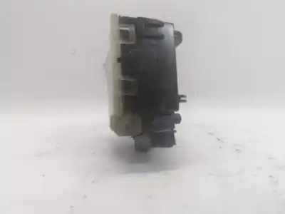 Pezzo di ricambio per auto di seconda mano comando pulito per toyota corolla (_e12_) 2.0 d-4d (cde120r_, cde120l_) riferimenti oem iam 173647  