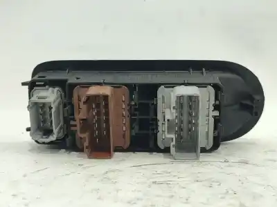 Second-hand car spare part left front power window switch for renault scénic ii (jm0/1_) 1.9 dci (jm14) oem iam references 8200315042  