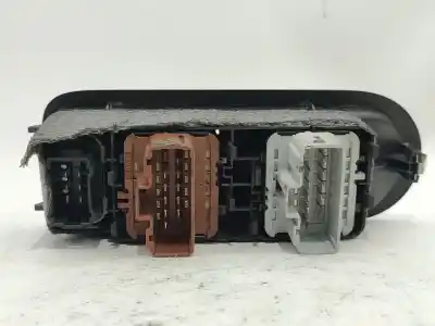 Second-hand car spare part left front power window switch for renault megane ii (bm0/1_, cm0/1_) 1.5 dci (bm02, bm13, bm2a, cm02, cm13) oem iam references 8200315033  