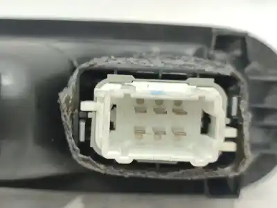 Peça sobressalente para automóvel em segunda mão botão / interruptor elevador vidro traseiro direito por renault megane ii (bm0/1_, cm0/1_) 1.5 dci (bm02, bm13, bm2a, cm02, cm13) referências oem iam 8200315024  