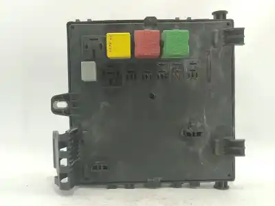 Second-hand car spare part fuse box unit for opel vectra c gts (z02) 1.9 cdti (f68) oem iam references 519167001  