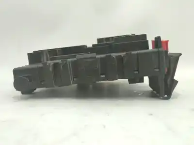 Second-hand car spare part fuse box unit for opel vectra c gts (z02) 1.9 cdti (f68) oem iam references 519167001  