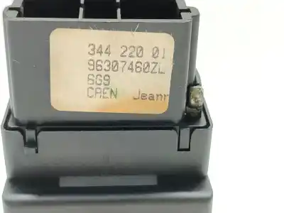 Pièce détachée automobile d'occasion commande de clignotants pour peugeot 206 fastback (2a/c) 1.9 d références oem iam 96307460zl  