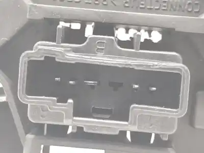 Second-hand car spare part lampholder for peugeot 206 fastback (2a/c) 1.4 i oem iam references   