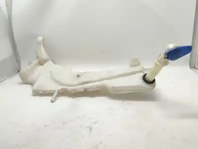 Second-hand car spare part windscreen washer bottle for ford kuga i 2.0 tdci oem iam references 1515001