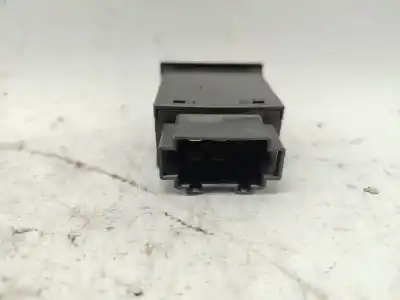 Second-hand car spare part switch for skoda octavia i (1u2) 1.9 tdi oem iam references   
