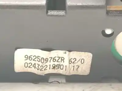 Автозапчасти б/у многофункциональный дисплей за peugeot 206 fastback (2a/c) 1.4 i ссылки oem iam 96250976zr  