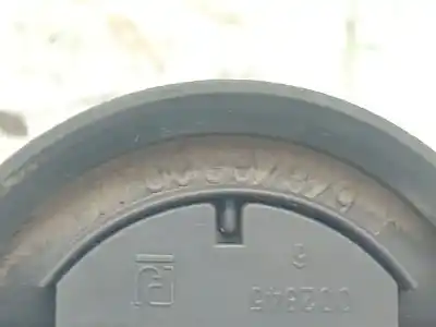 Автозапчасти б/у крышка бензобака за renault megane i (ba0/1_) 1.6 e (ba0f, ba0s) ссылки oem iam 7701471585  7700807379j