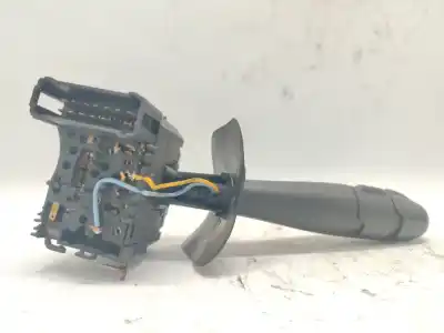 Автозапчасти б/у центральный задний ремень безопасности за renault clio ii (bb_, cb_) 1.5 dci (b/cb3m) ссылки oem iam   