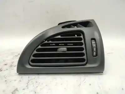 Peça sobressalente para automóvel em segunda mão Grelha / Difusor De Ar por CITROEN C5 I (DC_) 2.0 HDI (DCRHZB, DCRHZE) Referências OEM IAM 8265H1  963261667A