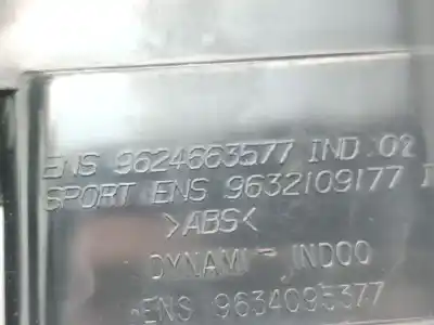 Автозапчасти б/у центральная консоль за peugeot 206 fastback (2a/c) 1.4 i ссылки oem iam 7588wl  9624663577