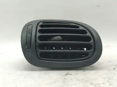 Автозапчасти б/у аэрационная решетка за PEUGEOT 206 FASTBACK (2A/C) 1.4 I ссылки OEM IAM 8264S3  9632184877