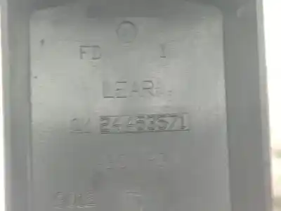 Pièce détachée automobile d'occasion commande de lève vitre avant droit pour opel vectra c (z02) 2.2 dti 16v (f69) références oem iam 24436378  24453571