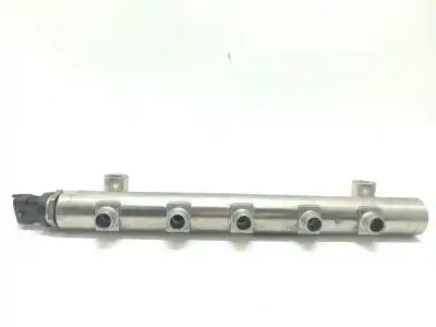 Pièce détachée automobile d'occasion rampe d'injecteur pour chevrolet captiva (c100, c140) 2.0 d 4wd références oem iam 96440398