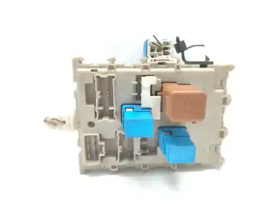 Pièce détachée automobile d'occasion boîtes à fusibles pour nissan almera ii hatchback (n16) 1.8 références oem iam 243505m300