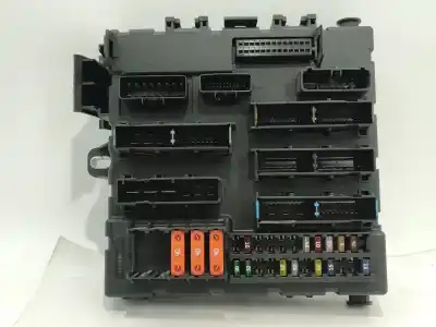 Pièce détachée automobile d'occasion boîtes à fusibles pour opel vectra c gts (z02) 1.9 cdti (f68) références oem iam 93173414