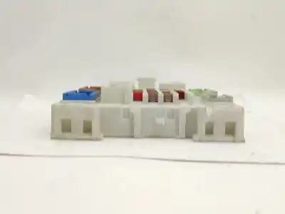 Автозапчасти б/у блок реле/предохранителей за volvo v40 fastback (525) d2 ссылки oem iam 30765069  31394964