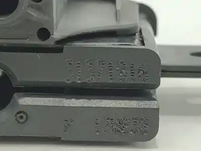 Автозапчасти б/у замок капота за volvo v40 fastback (525) d2 ссылки oem iam 31371016  31371016