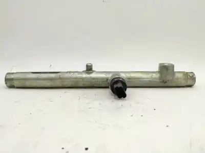 Pezzo di ricambio per auto di seconda mano RAMPA INIETTORI per CITROEN C5 I (DC_) 2.0 HDI (DCRHZB, DCRHZE) Riferimenti OEM IAM 1570K0  