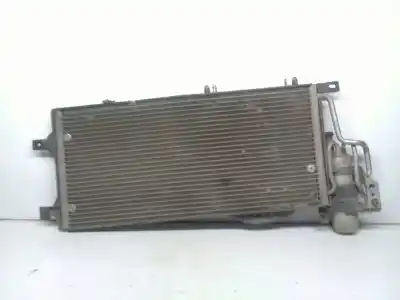 Pezzo di ricambio per auto di seconda mano CONDENSATORE / RADIATORE ARIA CONDIZIONATA per OPEL CORSA C  Riferimenti OEM IAM 13106020  