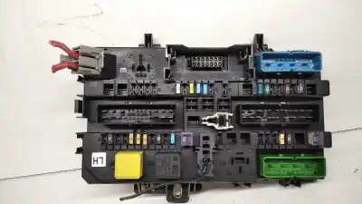 Second-hand car spare part fuse box unit for opel zafira b cosmo oem iam references 13268286