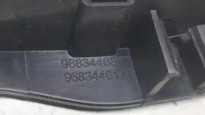 Peça sobressalente para automóvel em segunda mão puxador interior dianteiro esquerdo por citroen c3 business referências oem iam 9683446877  